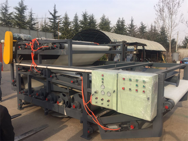 帶式污泥脫水機